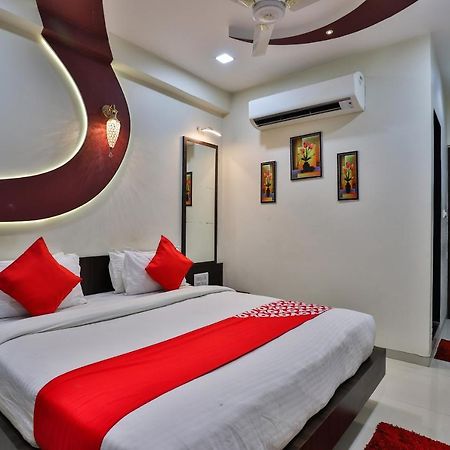 Collection O 7557 Hotel Shiv Kunj Exotica Naroda Exterior foto